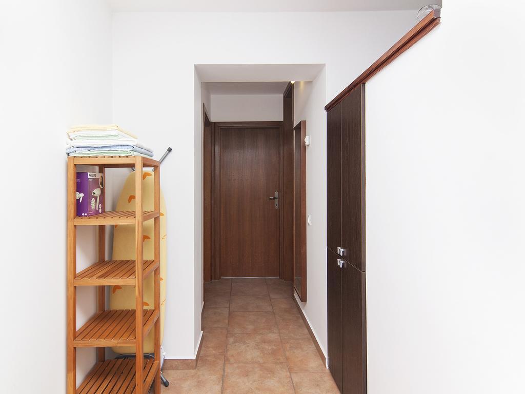 Apartments Ceja Near Sea Medulin Exterior photo