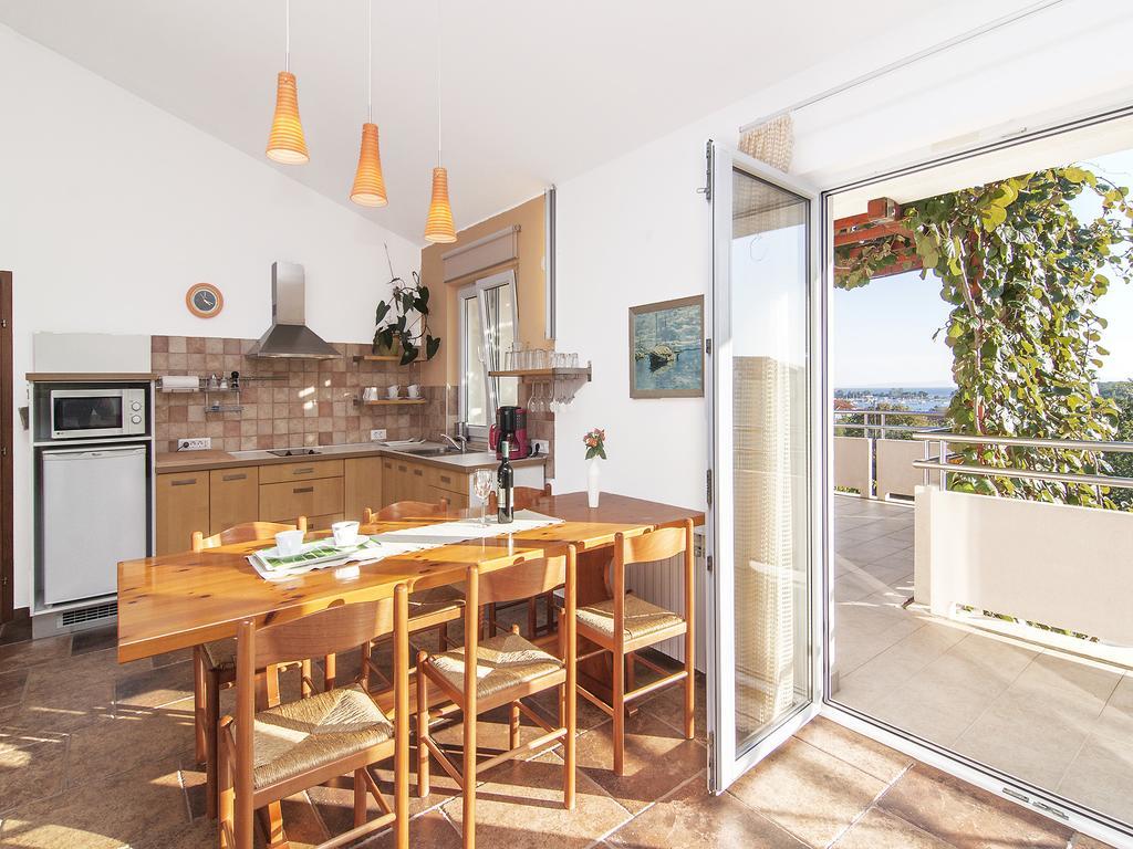 Apartments Ceja Near Sea Medulin Room photo