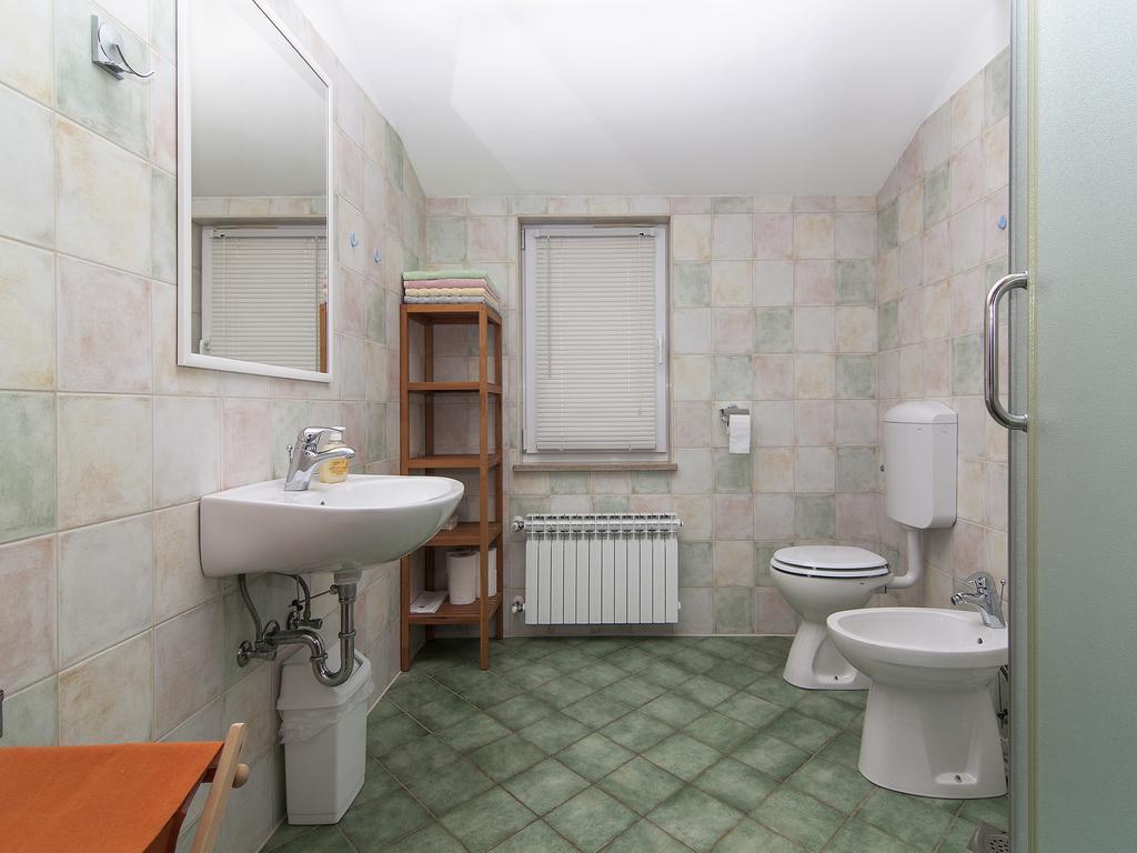Apartments Ceja Near Sea Medulin Room photo